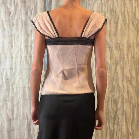 Elegant Silk Pink Top with Black Accents - Picture 2 of 6
